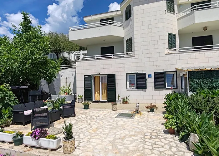 Apartman Dora
